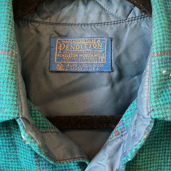 Vintage Pendleton button up - Picture 5 of 7